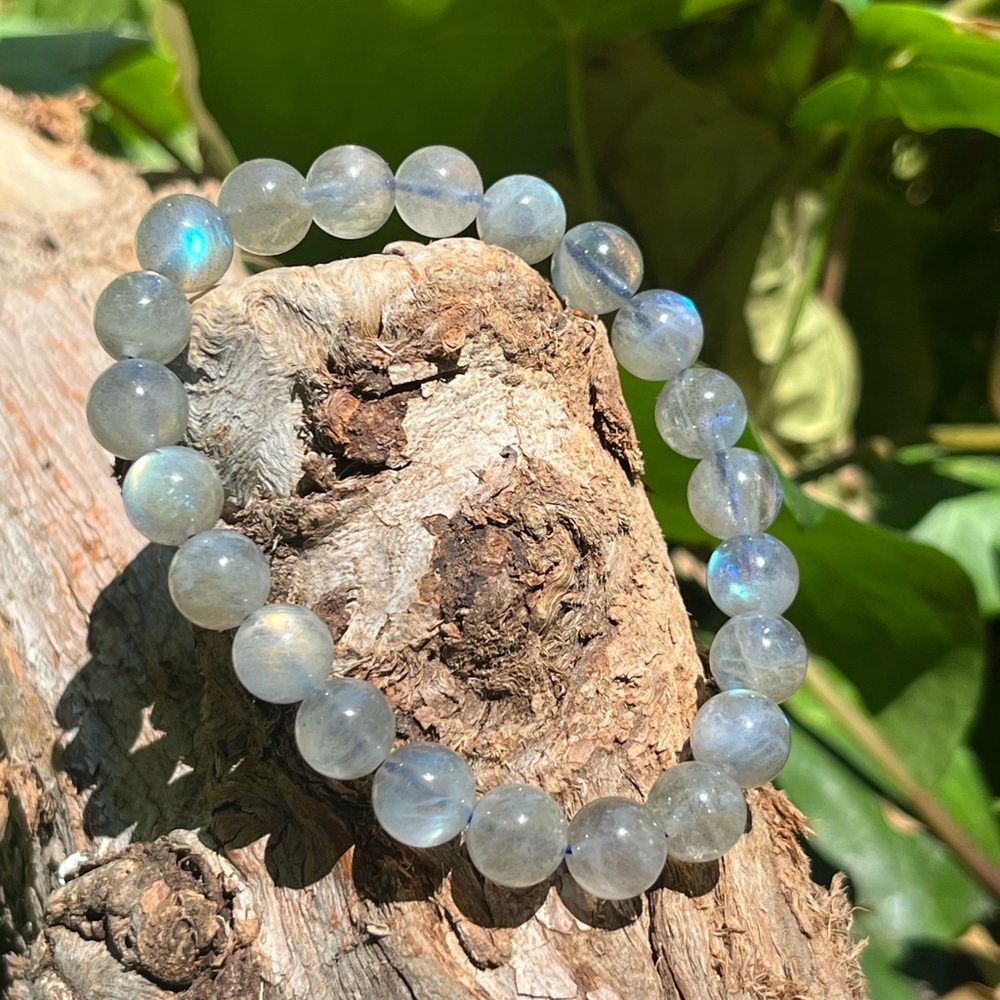8.5mm‎ flashy stretchable labradorite bracelet